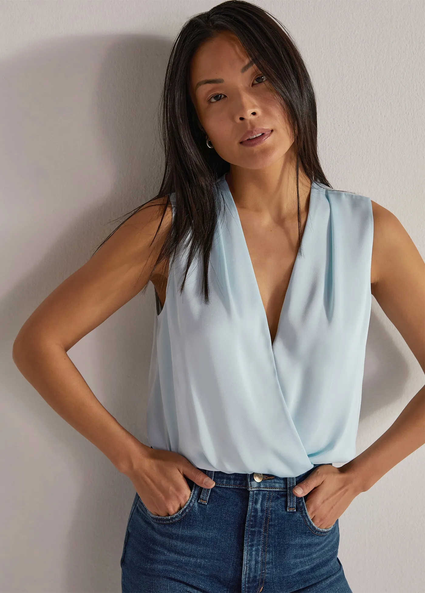 THE SLEEVELESS DATE BLOUSE